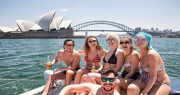 Nomads Sydney - Hostel