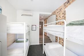 Nomads Sydney - Hostel