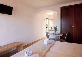 Apartamentos Sol Romántica by DOT Suites