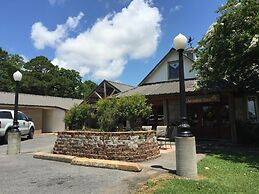 L'Acadie Inn & RV Park