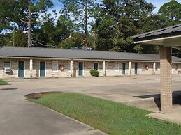 L'Acadie Inn & RV Park