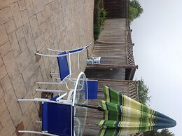 L'Acadie Inn & RV Park