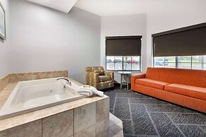 Best Western Plus Appleton Airport/Mall Hotel