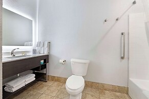 Best Western Plus Appleton Airport/Mall Hotel