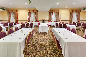 Holiday Inn Express & Suites Beaumont - Oak Valley by IHG