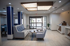 Holiday Inn Express & Suites Center by IHG