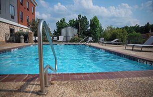 Holiday Inn Express & Suites Center by IHG