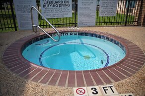 Holiday Inn Express & Suites Center by IHG