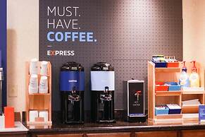 Holiday Inn Express & Suites Center by IHG