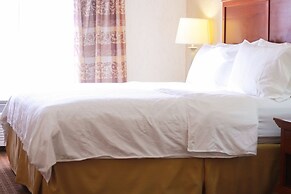 Holiday Inn Express & Suites Center by IHG