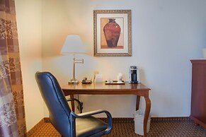 Holiday Inn Express & Suites Center by IHG