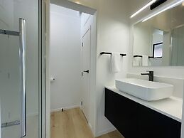 Pacific Harbour Villas
