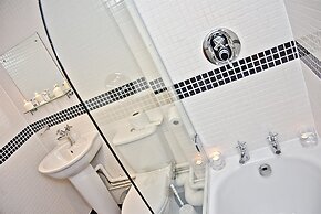 Base Serviced Apartments - Duke Street