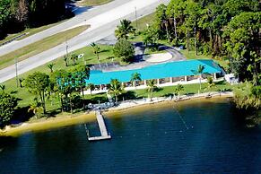 Lake Grassy Inn & Suites