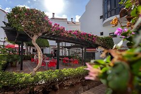 Apartamentos HG Cristian Sur