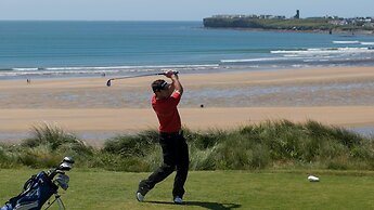 Lahinch Coast Hotel & Suites