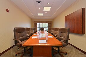 Comfort Inn & Suites McMinnville Wine Country