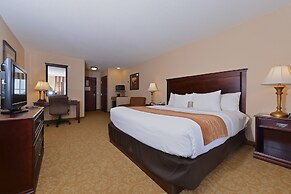 Comfort Inn & Suites McMinnville Wine Country