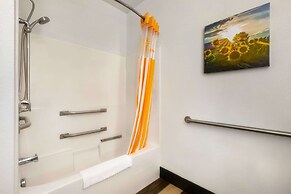 La Quinta Inn & Suites by Wyndham Dublin