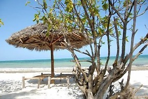 Pakachi Beach Resort & Hotel