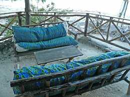 Pakachi Beach Resort & Hotel