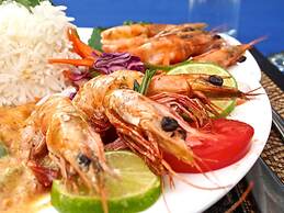 Pakachi Beach Resort & Hotel