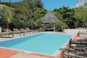 Pakachi Beach Resort & Hotel