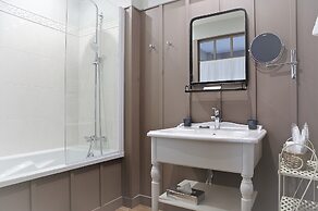 Les Glycines - Hôtel & Spa