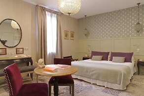 Les Glycines - Hôtel & Spa