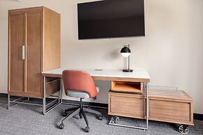 Courtyard by Marriott Portland Airport