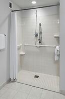 Courtyard by Marriott Portland Airport