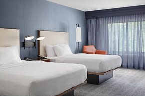 Courtyard by Marriott Portland Airport