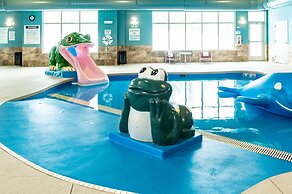 Holiday Inn Express Hotel & Suites Wausau by IHG
