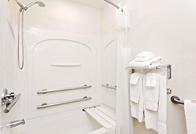 Microtel Inn & Suites by Wyndham Middletown