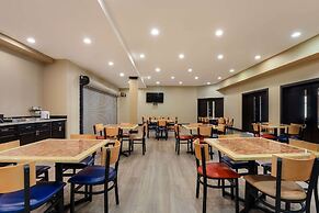 MainStay Suites Fitchburg - Madison