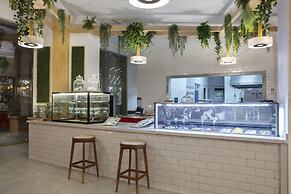 Nirvana Cosmopolitan