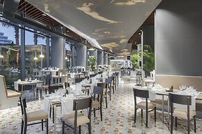 Nirvana Cosmopolitan