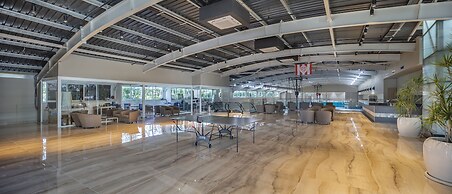 Nirvana Cosmopolitan