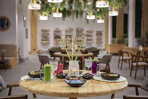 Nirvana Cosmopolitan