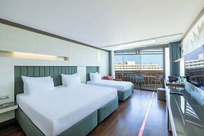 Nirvana Cosmopolitan