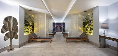 Nirvana Cosmopolitan