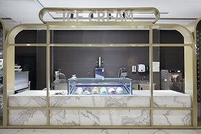 Nirvana Cosmopolitan