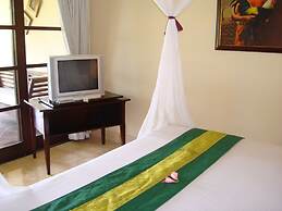 Aniniraka Resort & Spa