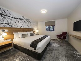 The Sebel Pinnacle Valley Resort