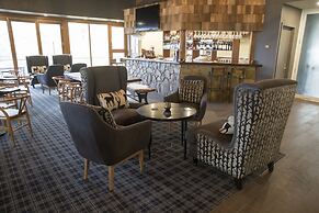 The Sebel Pinnacle Valley Resort