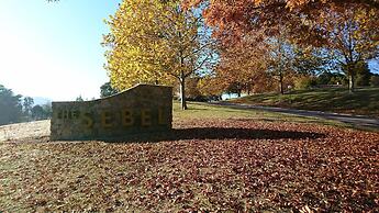 The Sebel Pinnacle Valley Resort