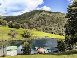 The Sebel Pinnacle Valley Resort