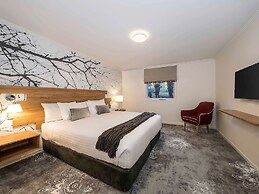 The Sebel Pinnacle Valley Resort