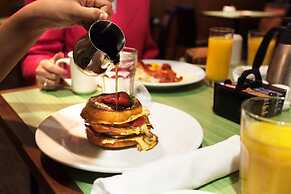 Holiday Inn Hotel and Suites Ocala Conference Center by IHG