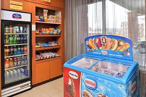 Fairfield Inn & Suites by Marriott Detroit Metro Airport Romulus